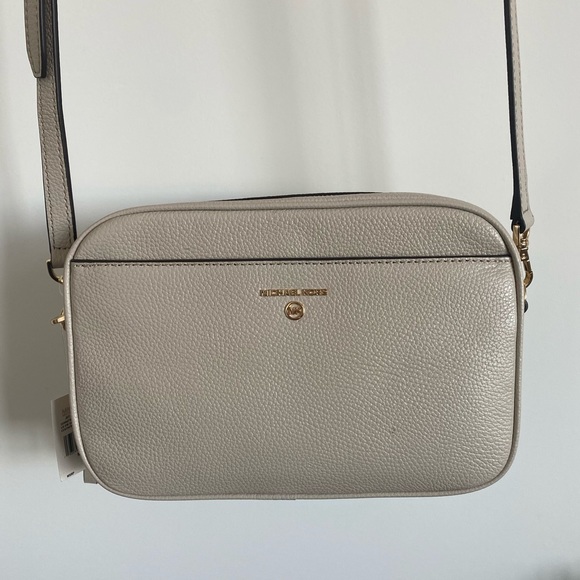 Michael Kors Jet Set Charm Crossbody NWT - Picture 1 of 7